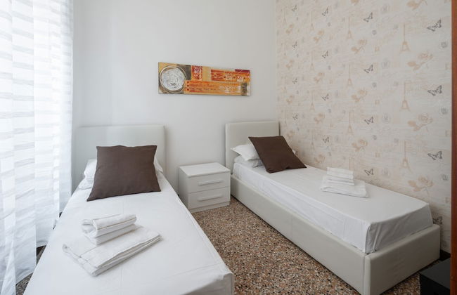 San Polo Canal View Apartments - Photo 34