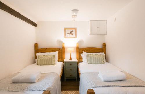 Snug Cotswolds Farm Cottage - The Henloft - Foto 30