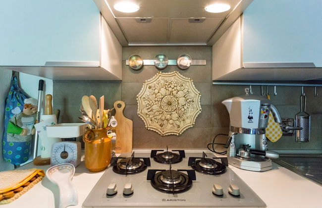 Cozy Apartment With Large Garden - Photo 8