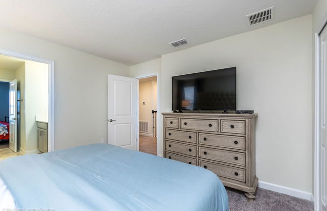 8 BR Villa With Games Room - Photo 13