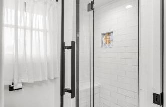 Beautiful 3 story villa with room for 17 people - outdoor POOL and indoor SAUNA - Foto 58