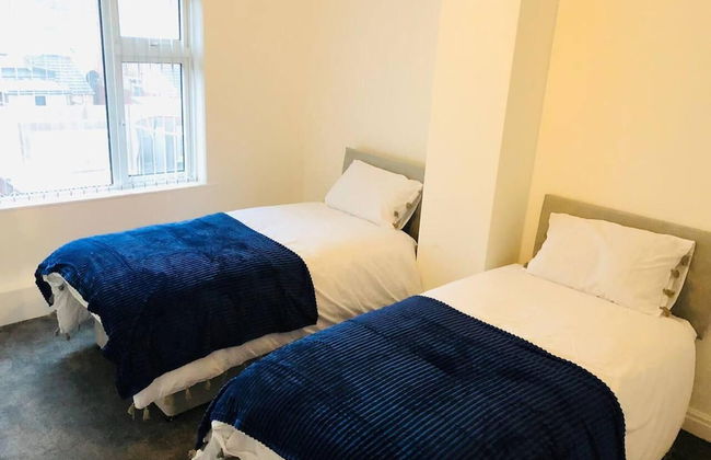 4 Bedroom Lovely Home in Loughborough Town & Uni - Foto 1