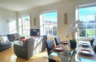 Elegant Apartment in Hamilton Square Free Parking - Foto 13