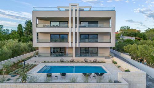 Panoramica apartment w balcony and swimming pool - Foto 3