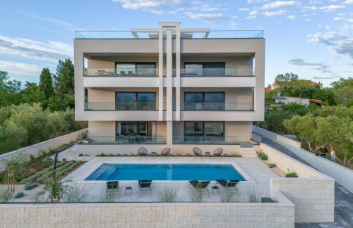 Panoramica apartment w balcony and swimming pool - Foto 3