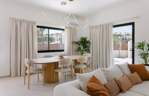 Emerald Harmony Villa with Private Pool & Jacuzzi - Photo 15