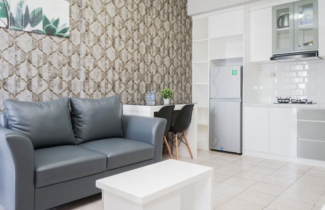 Comfy 2BR High Floor Apartment at Mediterania Palace Residences - Foto 9