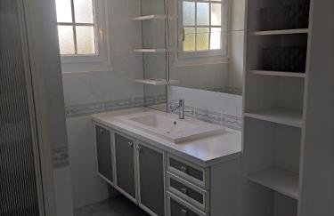 Maison avec piscine privée, proche plage - Photo 10