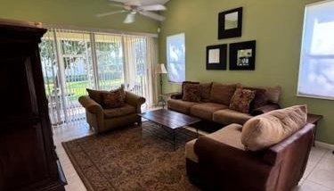 Right Direction Rentals Carnoustie Townhome - Foto 2