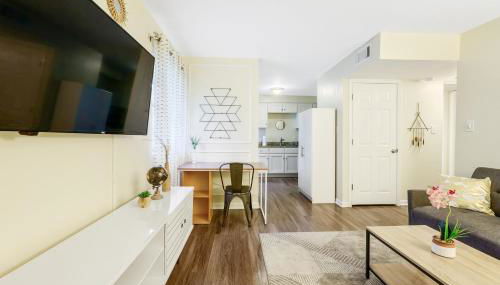 Dapper Digs - King Bed - Long Term Stays - Duke - Foto 5