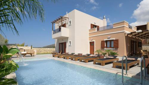 Jasmine Villa, with Heated Pool & Curated Design, By ThinkVilla - Foto 1