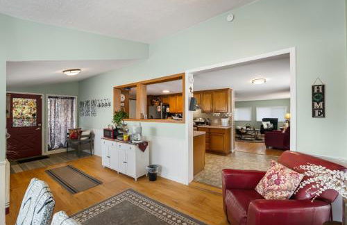 MacArthur Lakefront • Sunroom • Sleeps 6 - Foto 32