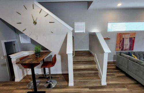 Galleria Exquisite Three Story Home Brand New Development - Foto 19