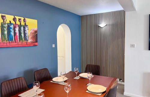 Chessington Blue with parking - Photo 3