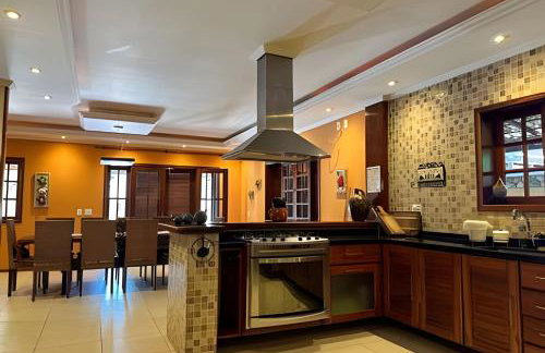 Lazer e Tranquilidade Próximo à Praia - Foto 75