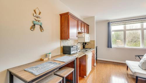 Smith Mountain Lake Condo with Pool Access - Foto 2