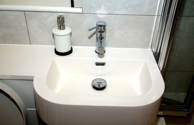 A Modern, Comfy Newly Remodeled 2bd House - Photo 10