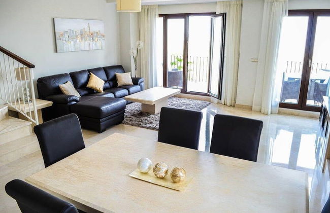 Modern Two Bedroom Villa With Indoor Pool & Spa - Foto 5