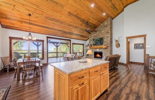 A Mornings Mist - Scouts Overlook - Romantic Retreat, Hot Tub, Cozy Fireplace, Mountain Views at Scouts Overlook - - Foto 17