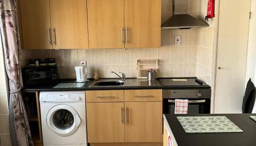 1st Floor Hillview 2 bedroomed Central Location No pets - Foto 4