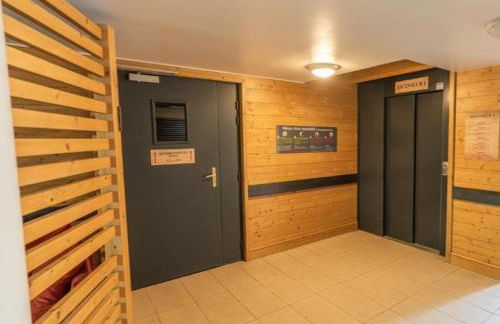 APT T2 4 COUCHAGES dans RES. 4 * - BALCONS des AIRELLES (1800) coeur de station - Photo 13