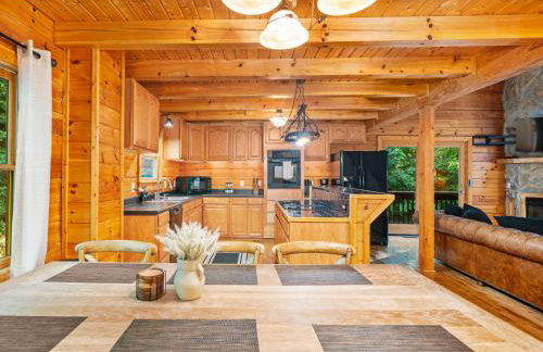 Cabin 3 Miles off I-40-hot tub-firepit-secluded better than a Hotel - Photo 25