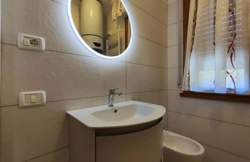 Conero - Parking & AC by Host Hero - Foto 3