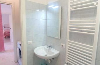 Villa tranquilla immersa nel verde a 2 Km dal mare - Foto 106