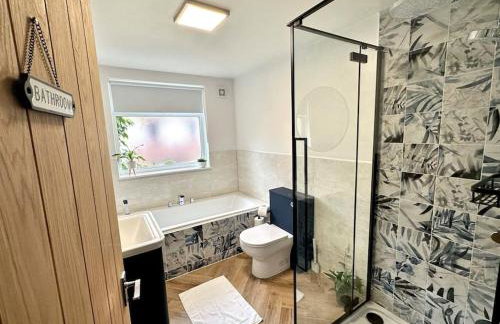 The Blue house on the wall - Foto 16