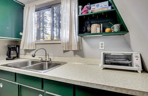 Hike, Fish and Ski! Waterfront Tygh Valley Cabin - Foto 12