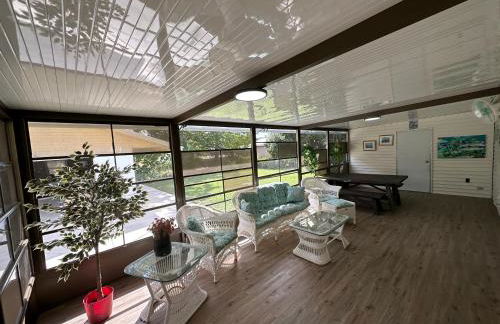 Waterfront Canal in Satsuma Florida - Foto 8