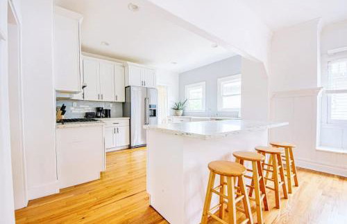 Inviting 3BR Home with Porch & Greenery - Photo 7