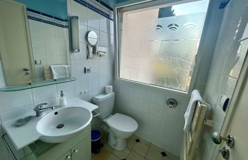 Seafront flat with indoor pool with stunning views - Foto 9