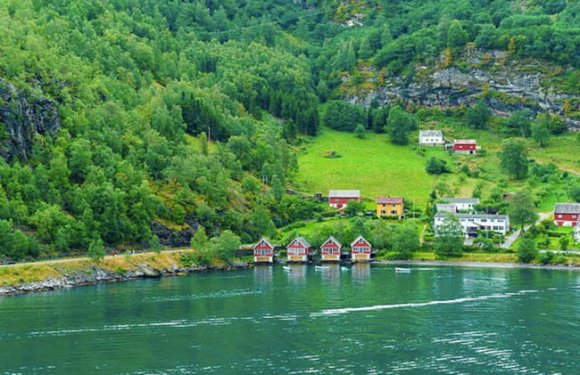 Bergen to Flam "The King of Fjords" One-Way or Round-Trip Cruise Ticket - Photo 2