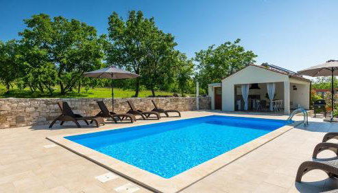 Family Casa Ida with pool and grill in Groznjan - Foto 2