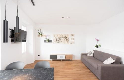 DN ART ROYALE - APT D first floor with lake view terrace and hot tub - APT N ground floor with internal whirpool - Foto 47