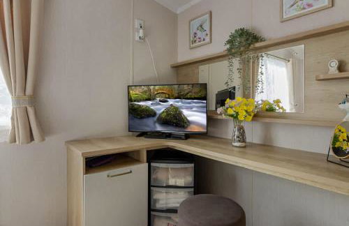 Lake View Escape - Fishing Lakes, Heated Outdoor Swimming Pool 500yrds on Sister Park , Pool Open April to September - Foto 26