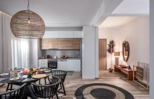 Khroma Luxury Suite 1 Beach front apartment - Photo 15