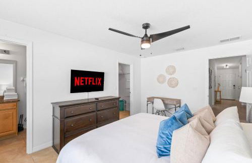 Beach House King Bed Pet Friendly! Fast Wi-Fi Netflix Garage - Foto 7