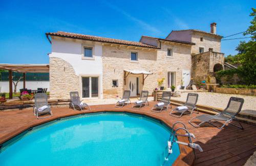 Villa Milena, a Rustic Summer Haven with Pool, Pets Welcome! - Foto 20