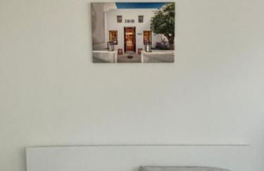 Check Point Charlie Luxury Apartment with Balcony - Photo 18