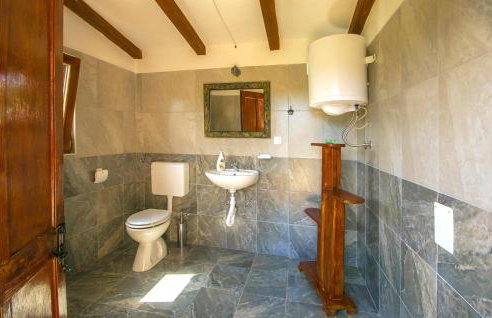 2 Bedroom Beautiful Home In Labin - Foto 32