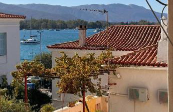 Poros Chic Seaside Neo-Classical Apartment with Terrace - Foto 5