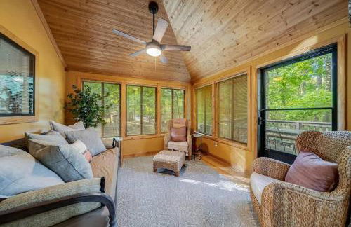 Secluded Retreat w Hot Tub, FirePit & Pool Access - Foto 5