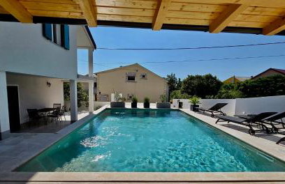 Mare`s Private House 1st floor with Pool - Foto 11