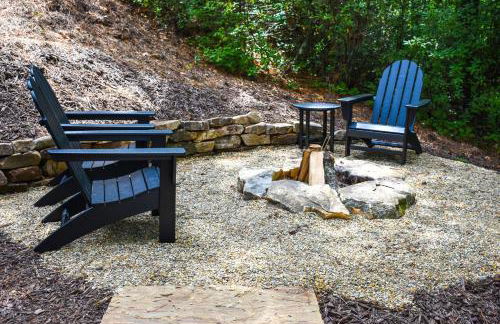 Spacious Georgia Escape with Fireplace, Deck and Grill - Foto 27