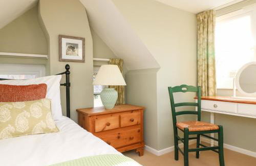 South Lodge - Photo 18