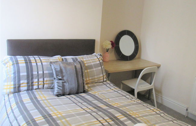 Spacious Apartment Heaton - Photo 4