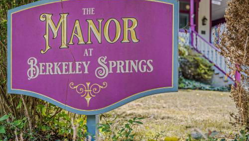 The Manor - Historic Mansion, Wifi, Covered Porch, Screen Porch, King Bed, Walk to Spas, Shops & Restaurants - Foto 3