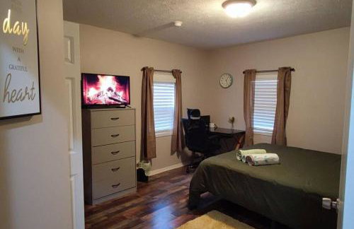 Downtown Charm Two Bedroom Home - Foto 10